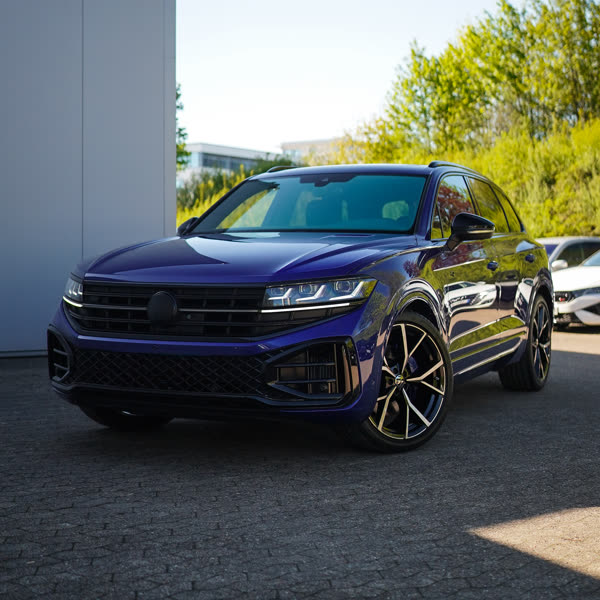 VW Touareg von schräg vorn